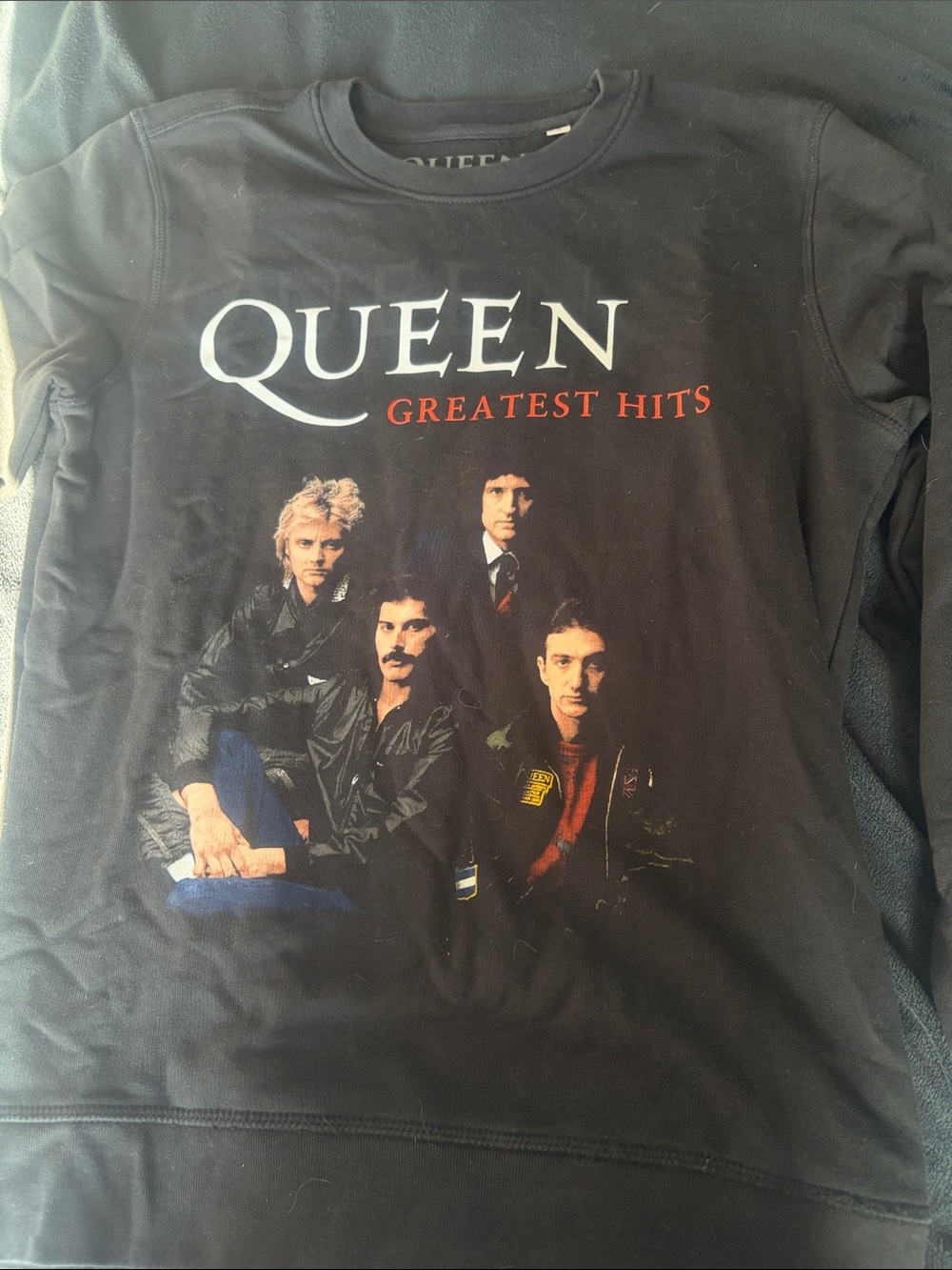 Queen Black 'Greatest Hits' Graphic Crewneck Sweatshirt